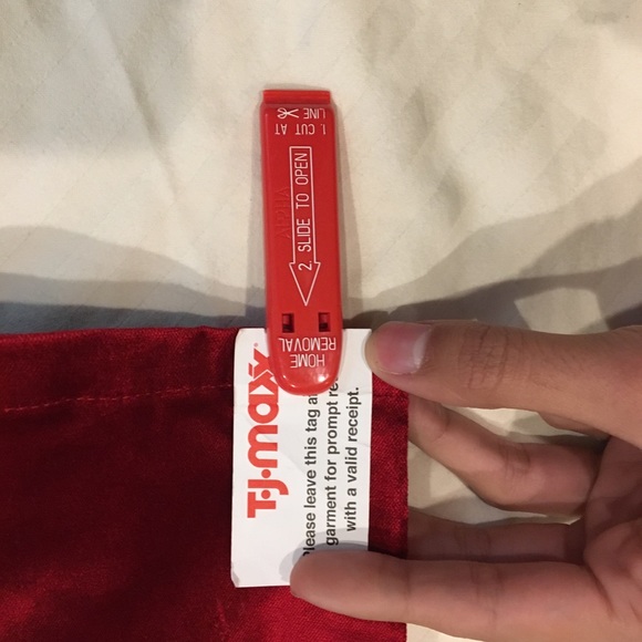 Red velvet pants - Picture 2 of 3